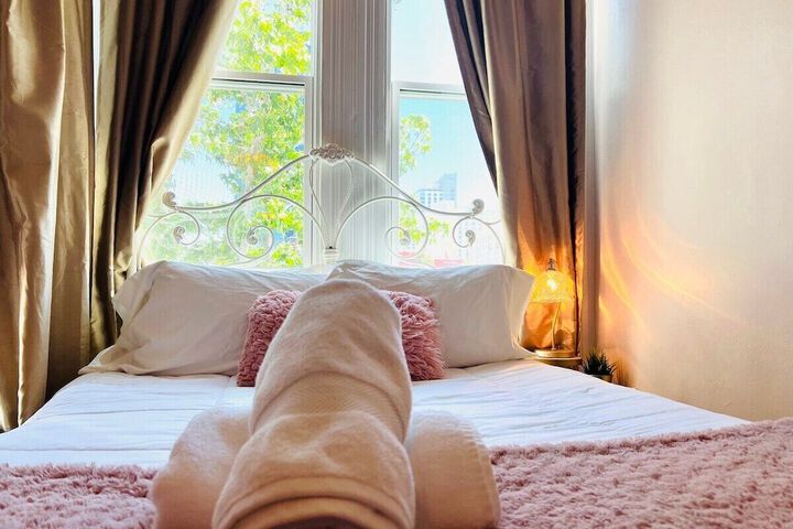 Room 44 of 181