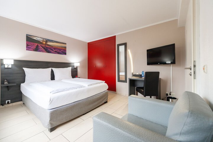 Room 7 of 39