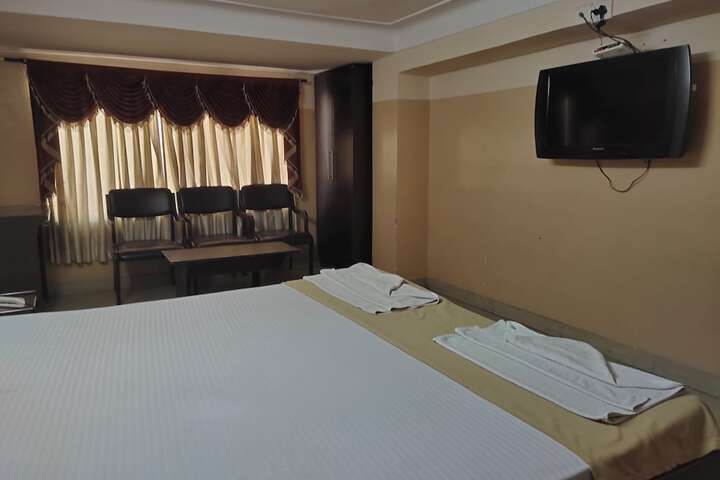 Room 15 of 36
