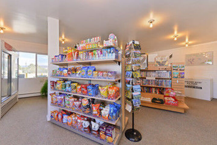 Gift Shop 11 of 30