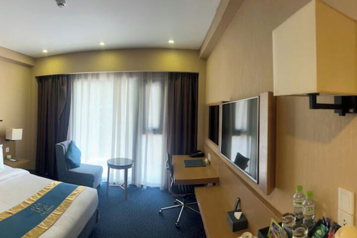 Room 25 of 79