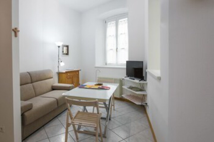 Room 9 of 20