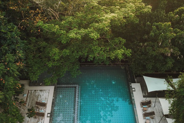 Pool 48 of 104