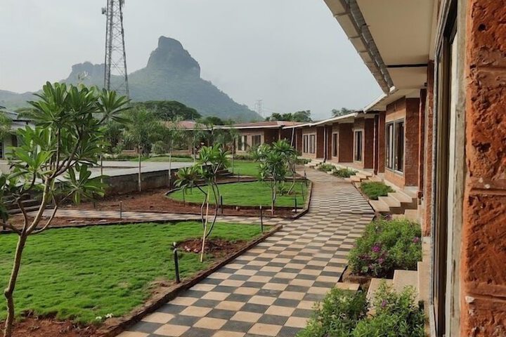 Hotel Exterior 22 of 22