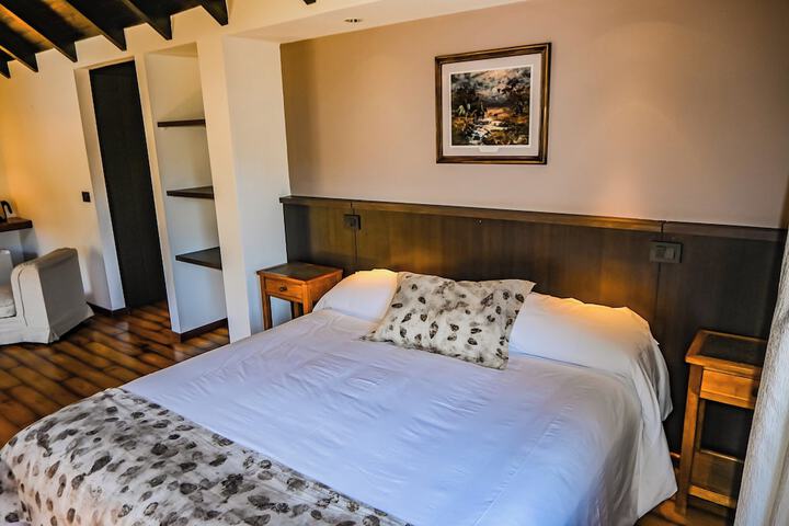 Room 6 of 36