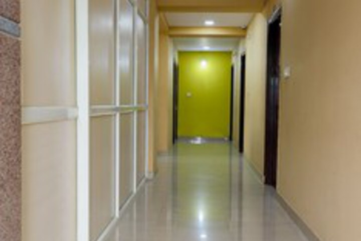 Ballroom/Hall 38 of 50