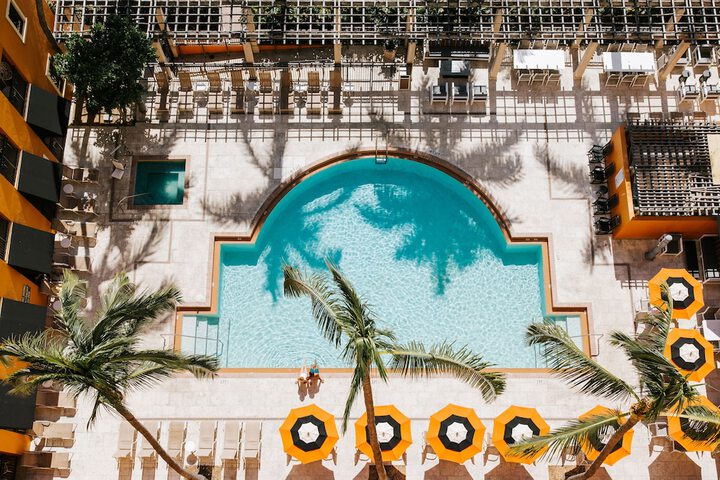 Pool 34 of 42
