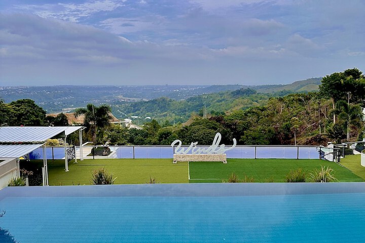 Pool 11 of 44