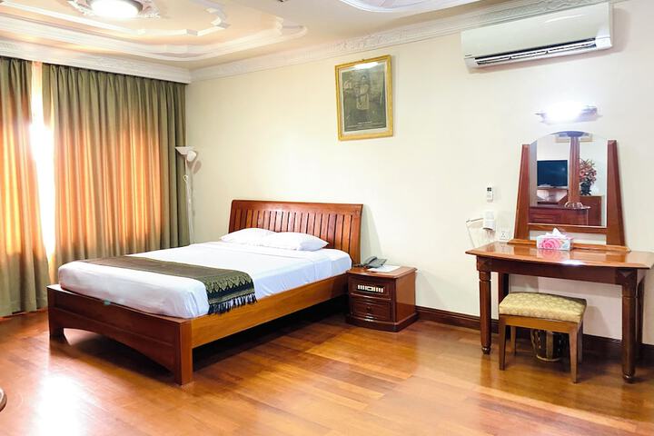 Room 22 of 53