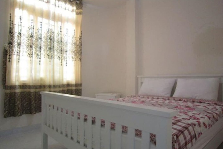 Room 16 of 34