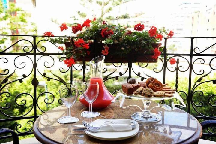 Dining 80 of 94