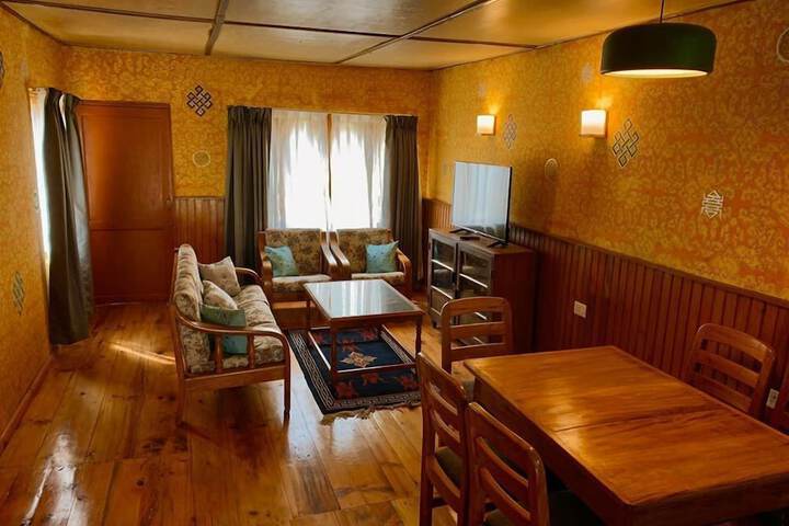 Room 8 of 35
