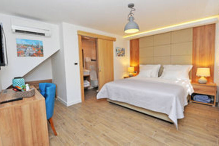 Room 86 of 183