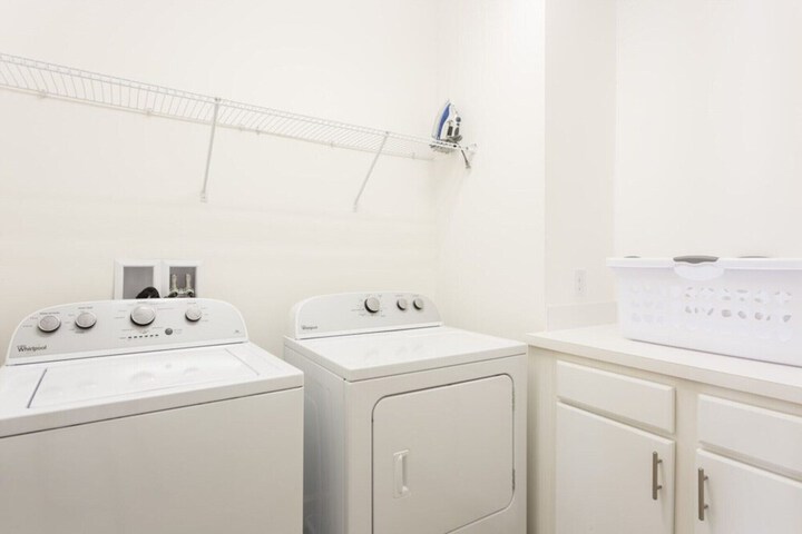 Laundry 15 of 43