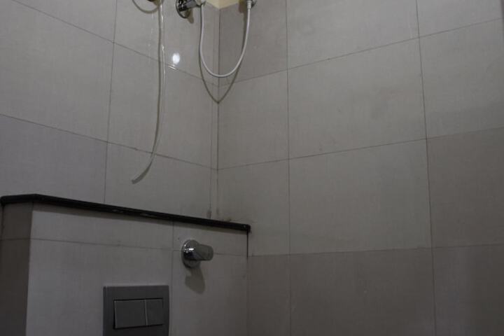Room 13 of 17