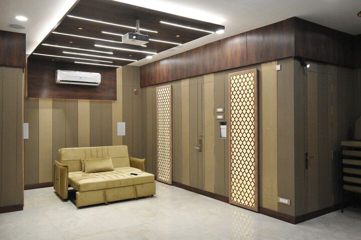 Room 57 of 136
