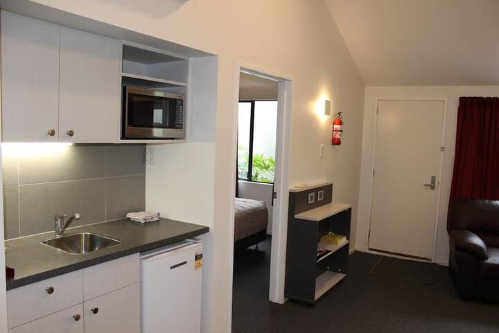 Room 3 of 33
