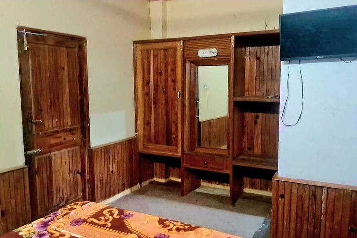 Room 26 of 61