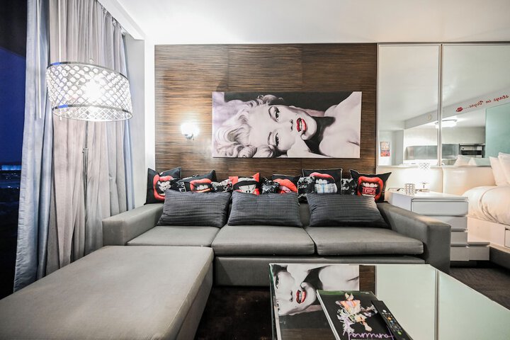 Room 212 of 484