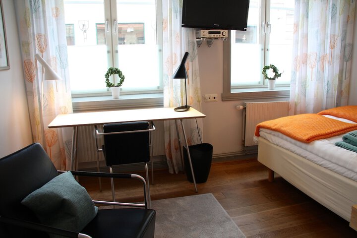 Room 9 of 41