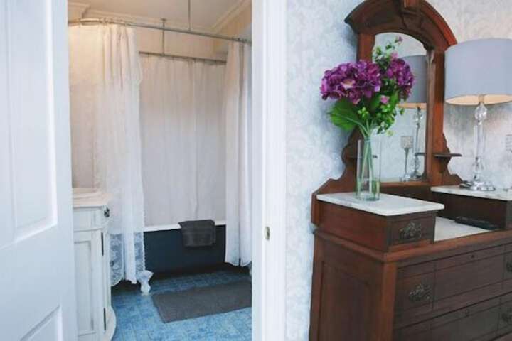 Room 30 of 46