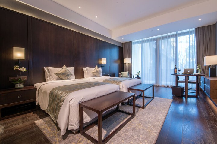 Room 13 of 46