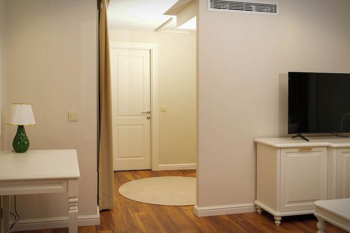 Room 21 of 35