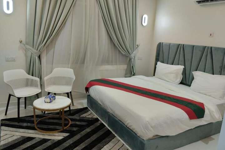 Room 12 of 20