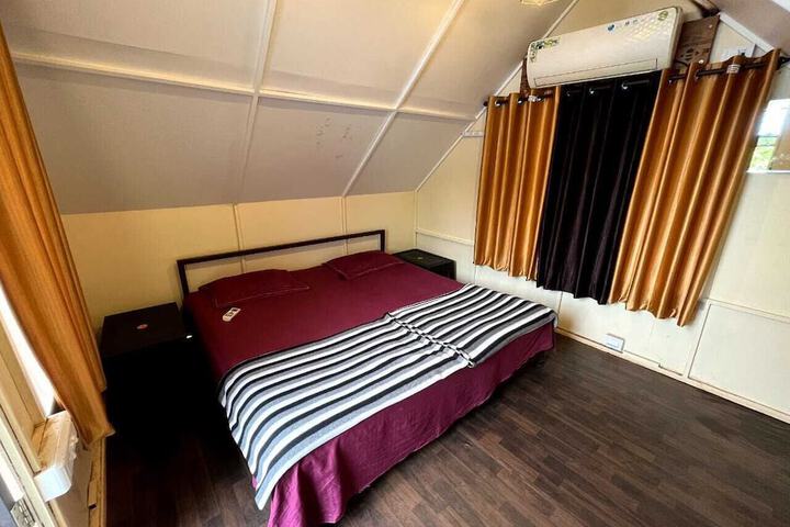 Room 2 of 19