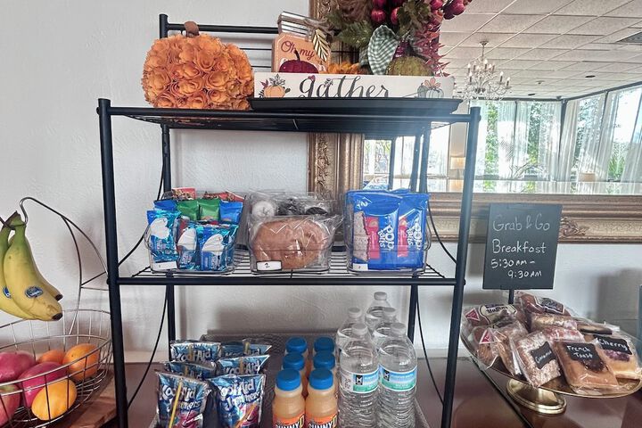 Breakfast/Coffee Service 40 of 49