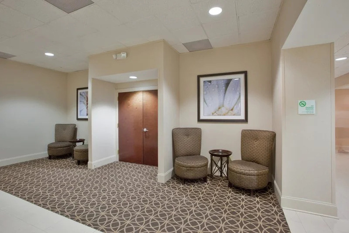 Room 8 of 19