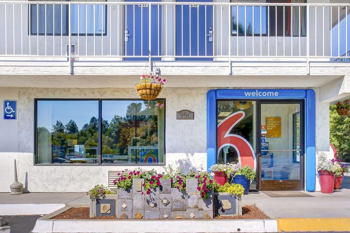 Hotel 28 of 29