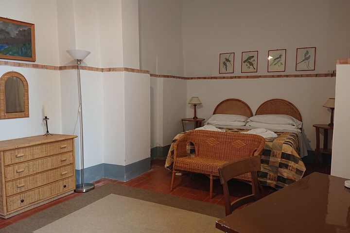 Room 44 of 227