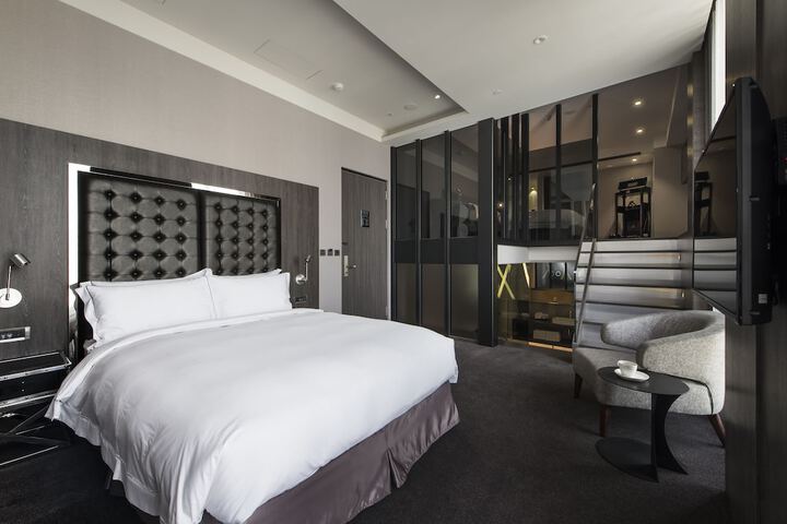 Room 11 of 82