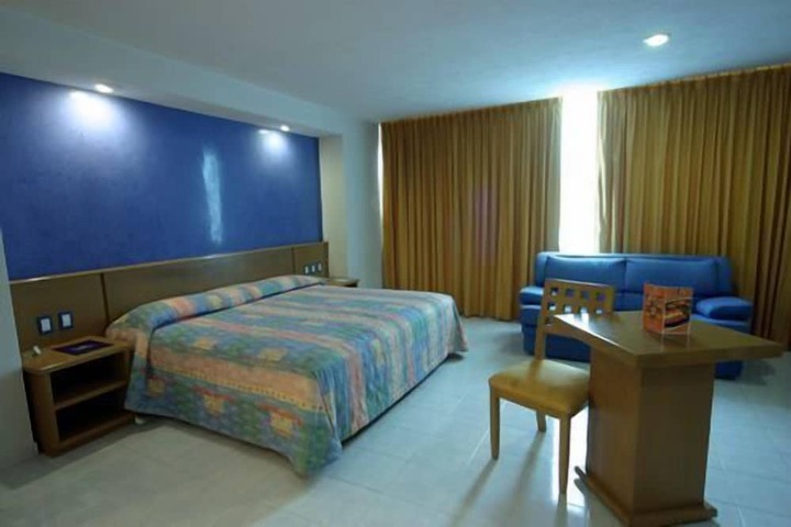 Room 10 of 28