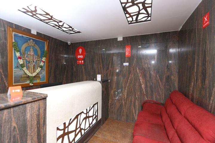OYO 15558 SRI SAI NIVAS INN