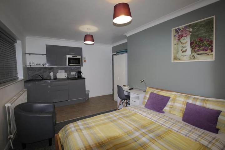 Room 9 of 43