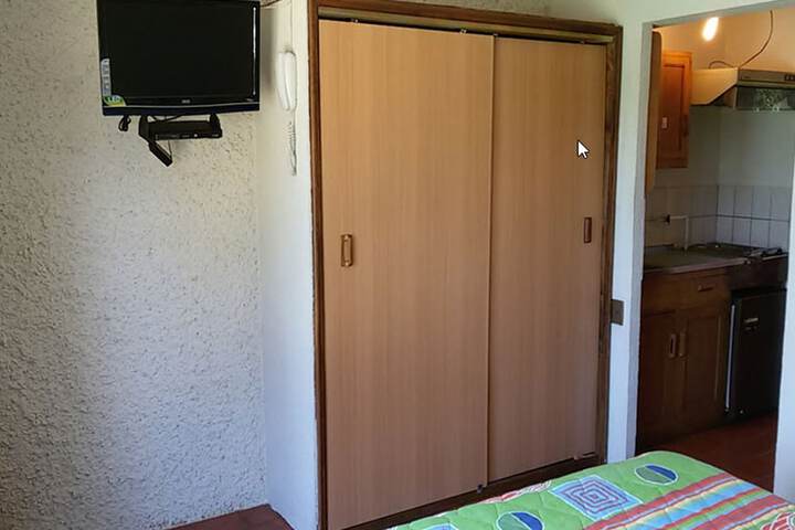 Room 7 of 40