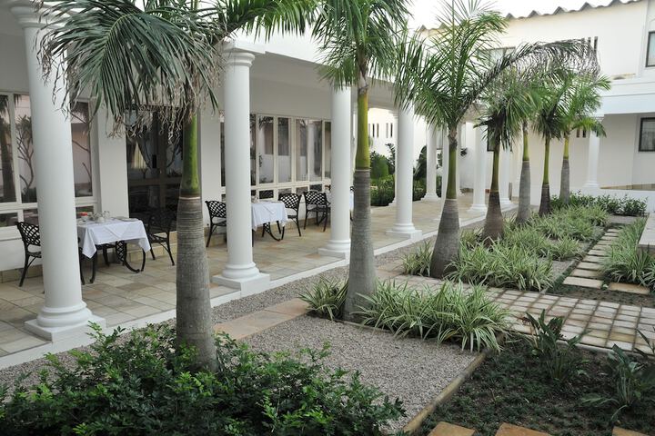 Hotel Exterior 58 of 66
