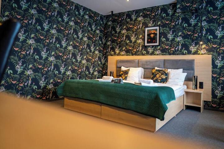 Room 22 of 84