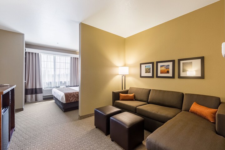 Room 6 of 48