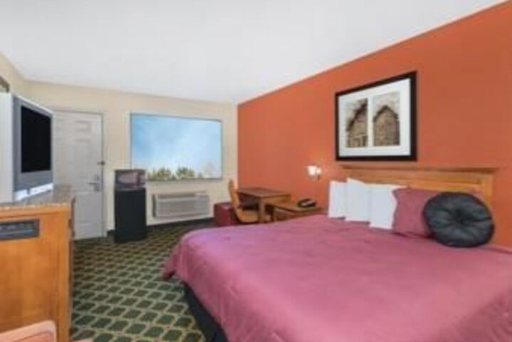 Room 104 of 128