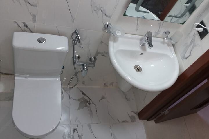 Room 46 of 68