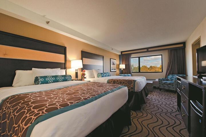 2 Double Beds (4 of 7)