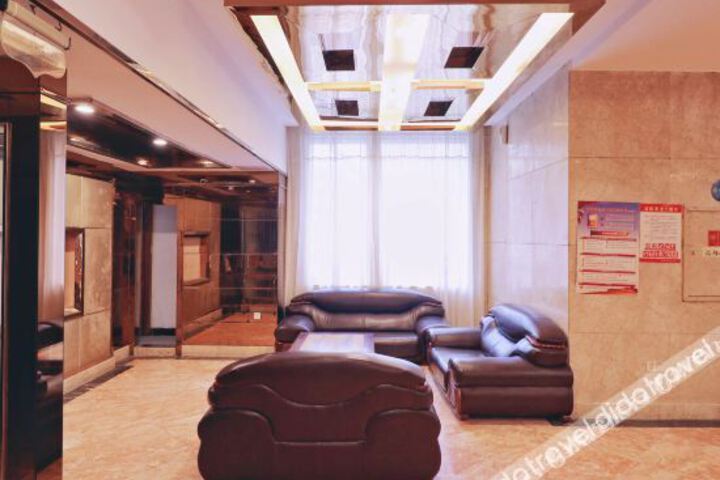 Hotel Interior 11 of 18