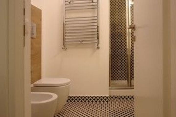 Room 4 of 23