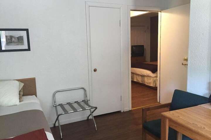 Room 18 of 83