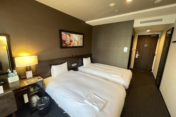 Room 15 of 53