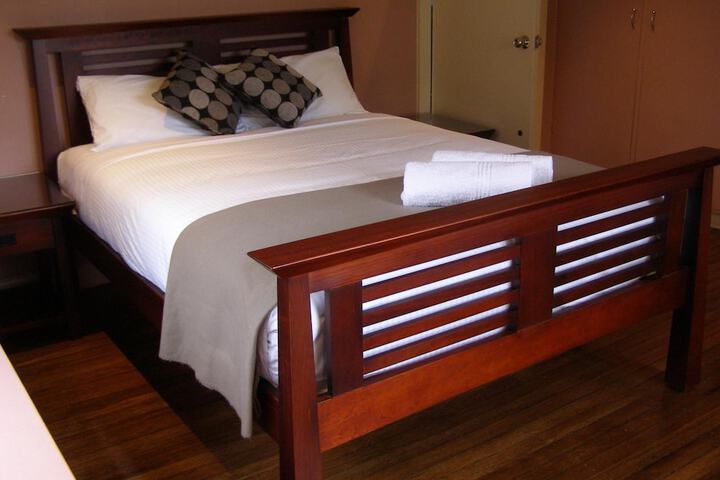 Room 8 of 19