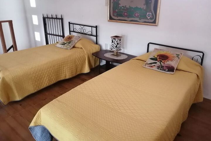 Room 11 of 30